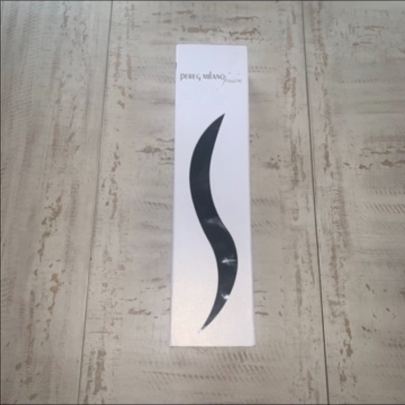 Pereg Milano Hair Freedom The Miracle Wire Hair Extensions - Picture 3 of 16